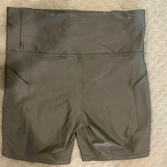 All in Motion Women's Brown Bike Shorts - Picture 3 of 5